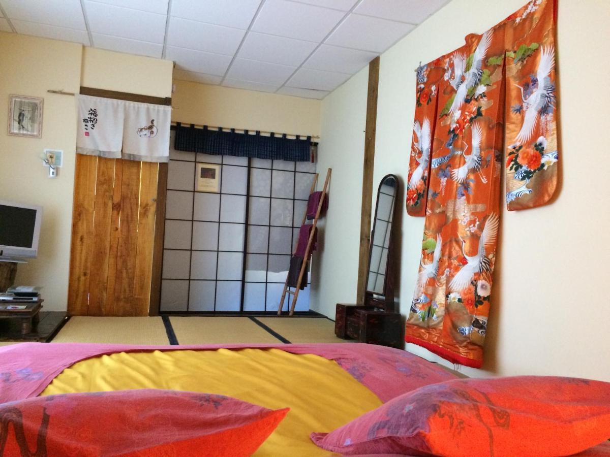 Minshuku Chambres D'Hotes Japonaises Thiers Eksteriør bilde